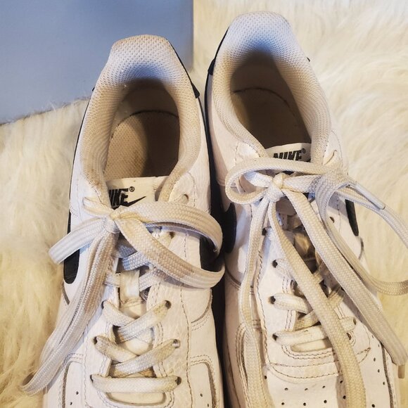 Nike Air Force 1 Low White Black (2024) (GS) FV5948-101 Size 7Y/Womens 8.5 - Picture 7 of 11